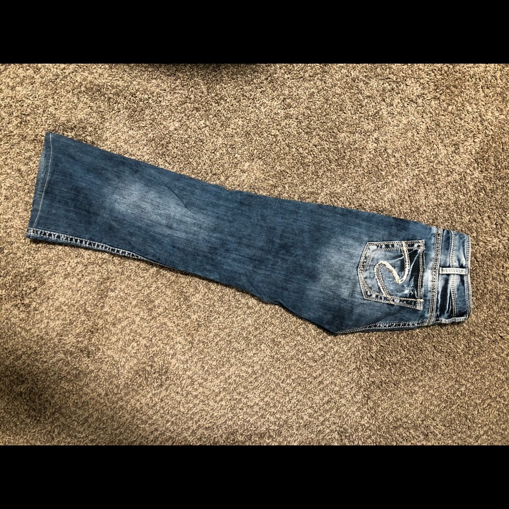 Silver brand jeans super comfy lightly distressed